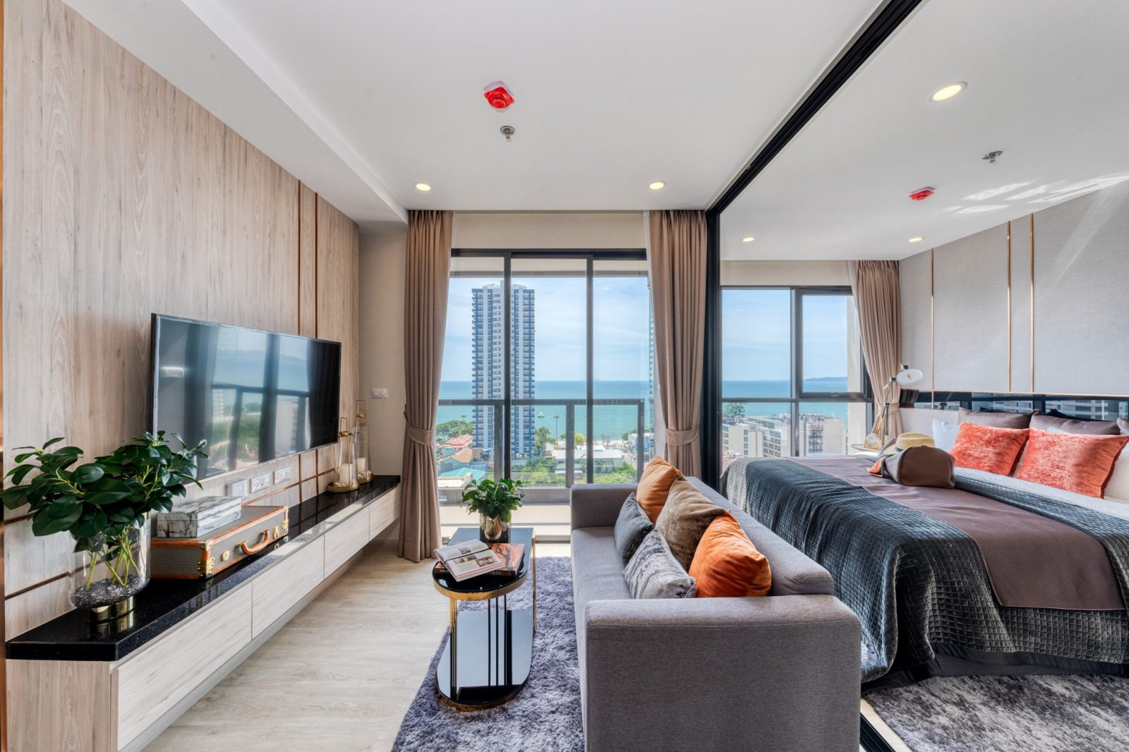 Seaside Elegance - The Panora Pattaya | Sea View Unit For Rent thumbnail