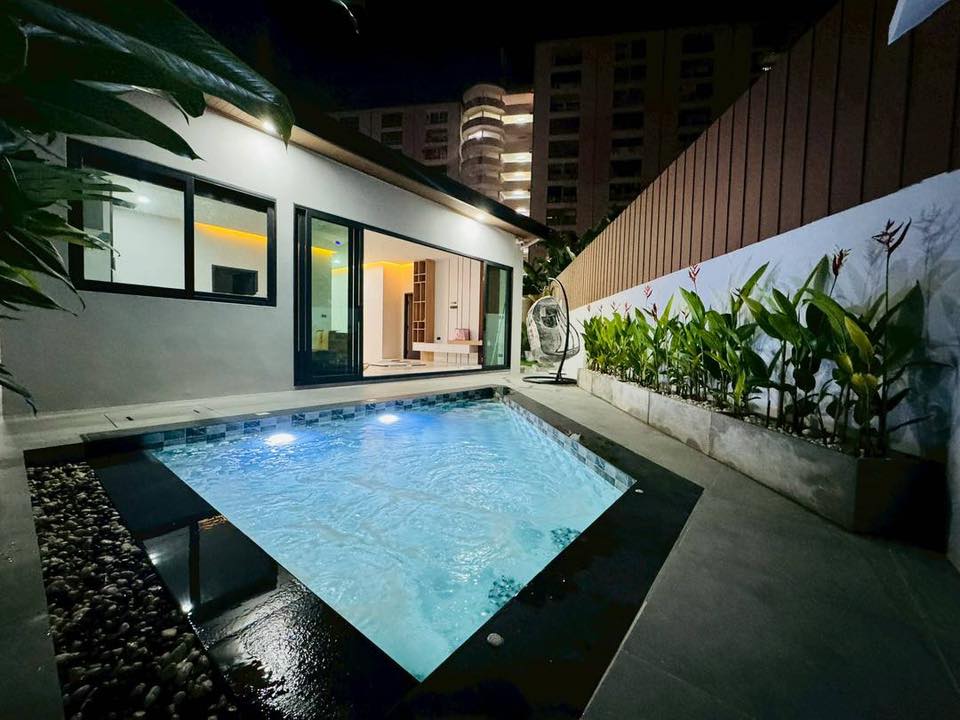 Stylish Urban Pool Villa - Central Pattaya thumbnail
