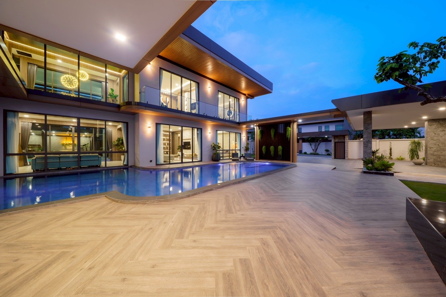 Ultra-Luxury Living at M Mountain Grand Villa thumbnail