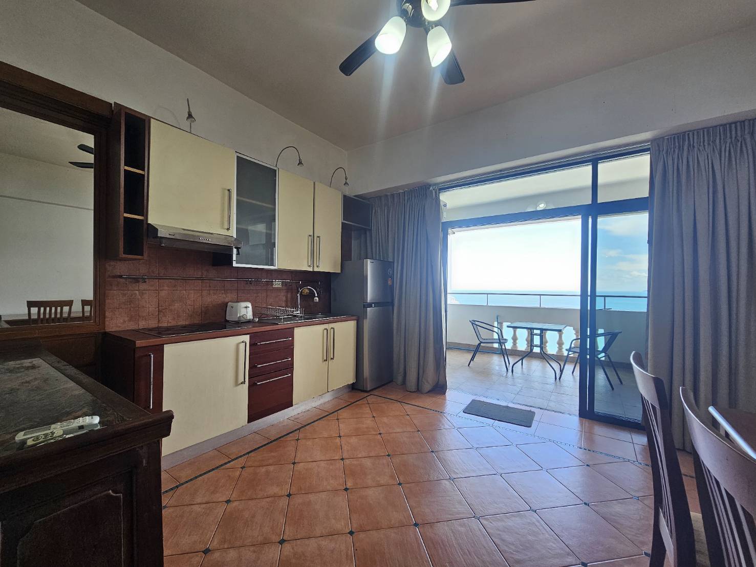 Sea View Condo For Rent at Jomtien Complex Condotel thumbnail