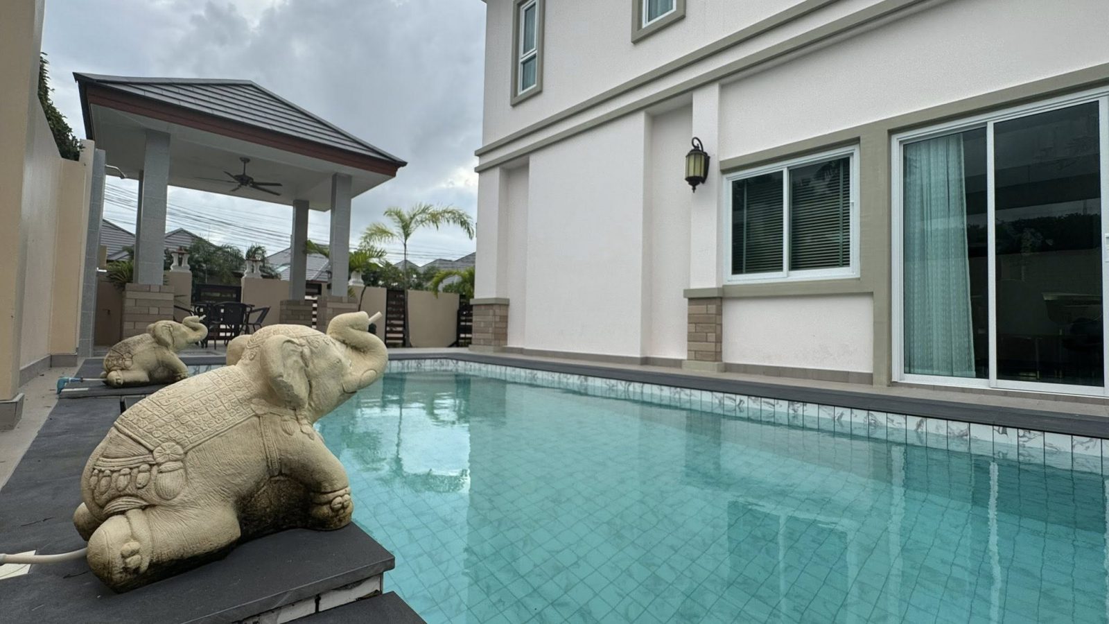 The Good Life, Twice The Space - 2-Storey Pool Villa For Rent thumbnail