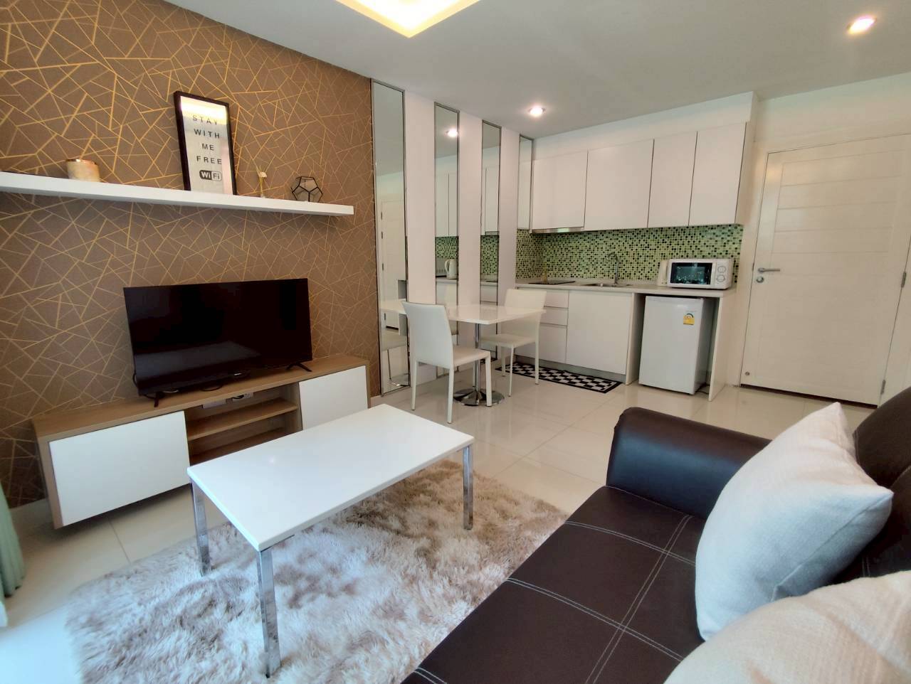 🏖 Pool Access Condo for Sale and for Rent – Amazon Residence, Jomtien thumbnail