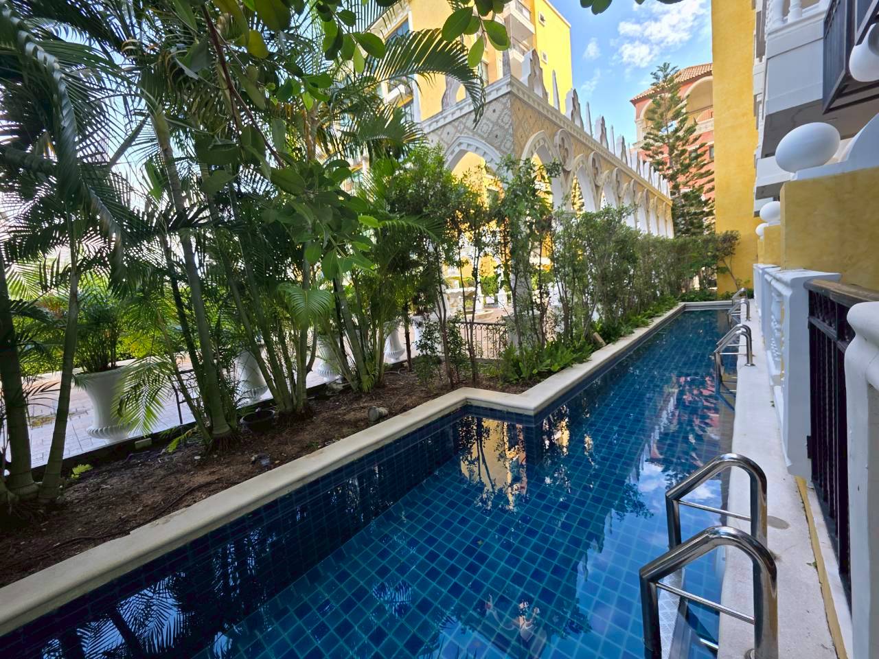 Resort-Style Studio For Rent - Venetian Resort Pattaya thumbnail