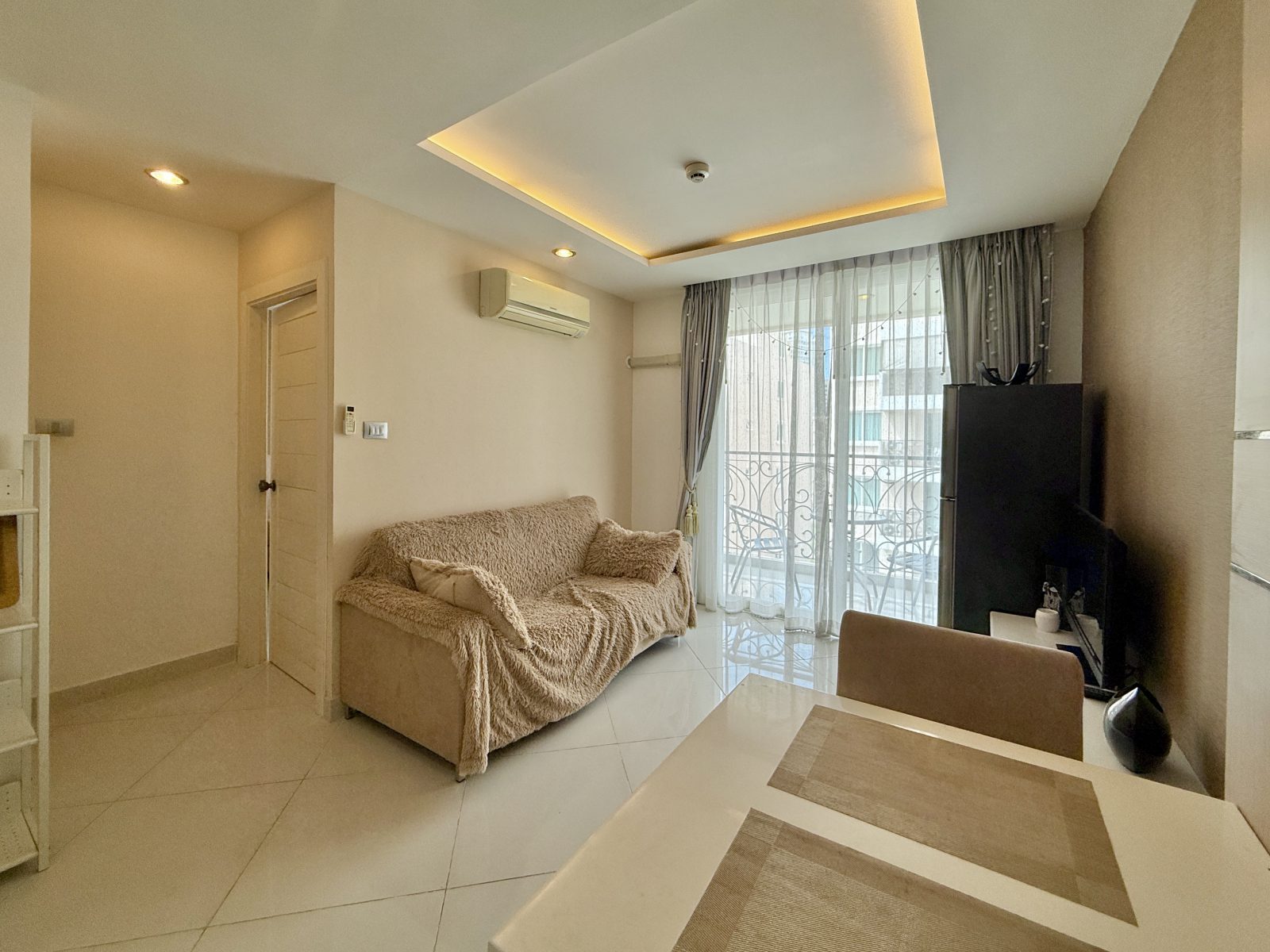 Resort Life Awaits - Paradise Park Condominium for Sale thumbnail