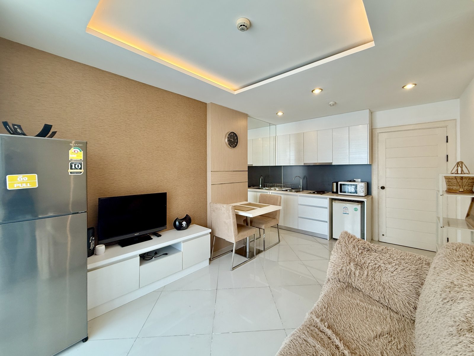 Resort Life Awaits - Paradise Park Condominium for Sale thumbnail