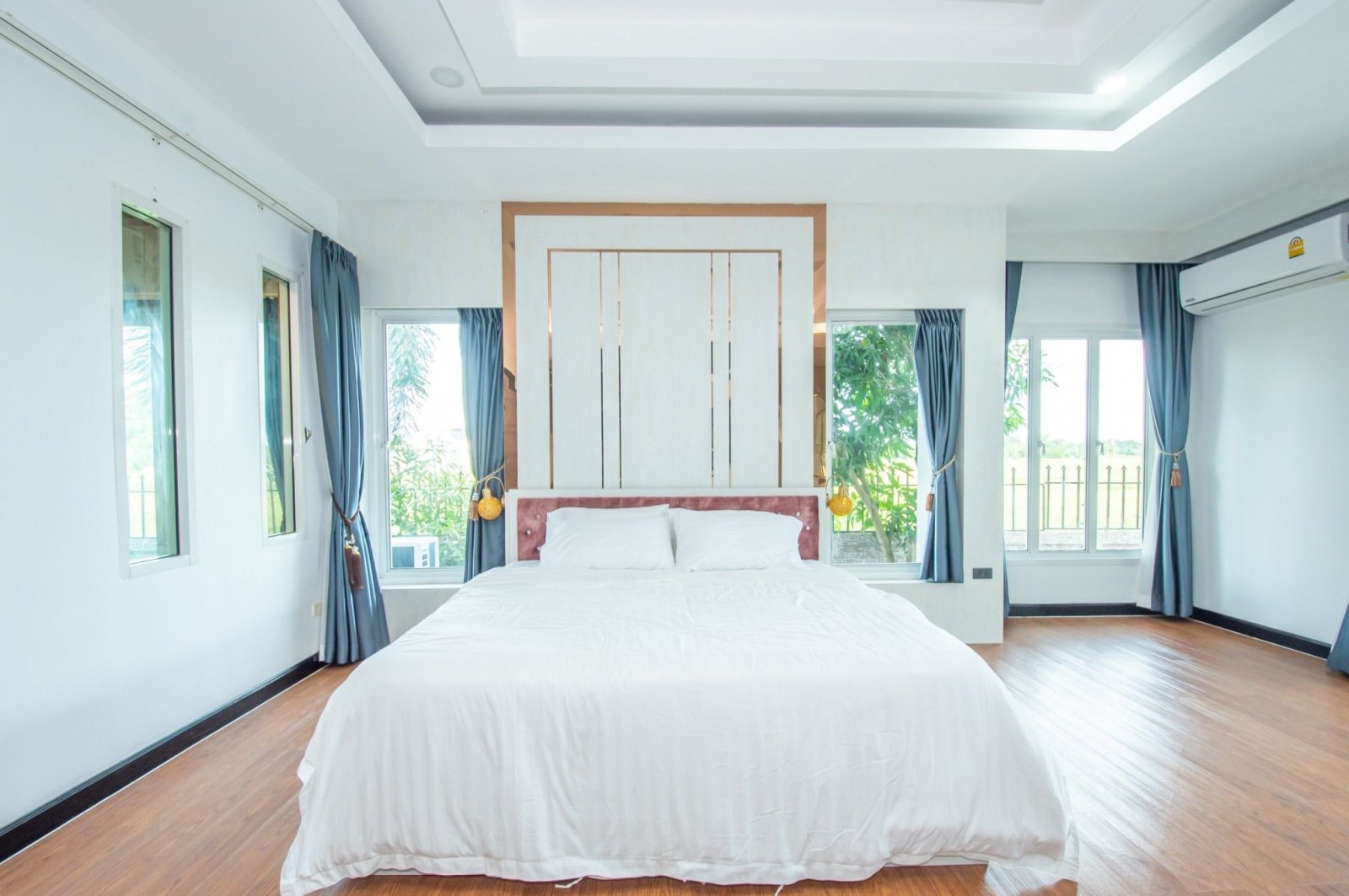 Private Pool Villa For Sale &amp; Rent - Huay Yai, Pattaya thumbnail