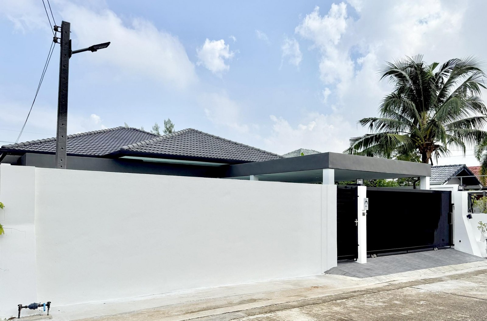 Modern Pool Villa - Soi Boon Samphan, Pattaya thumbnail