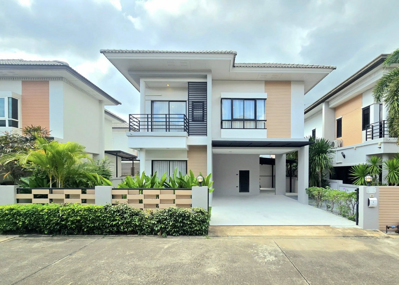 2-Storey Comfort - Newly Renovated Home in Patta Village thumbnail