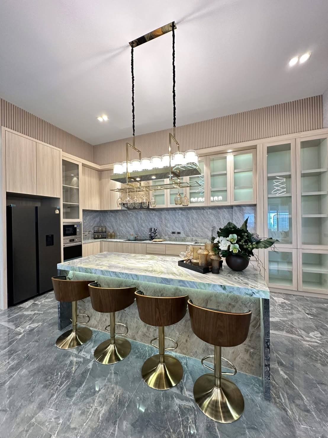 Luxury Pool Villa for Rent - Baan Mae Bibury, Pattaya thumbnail