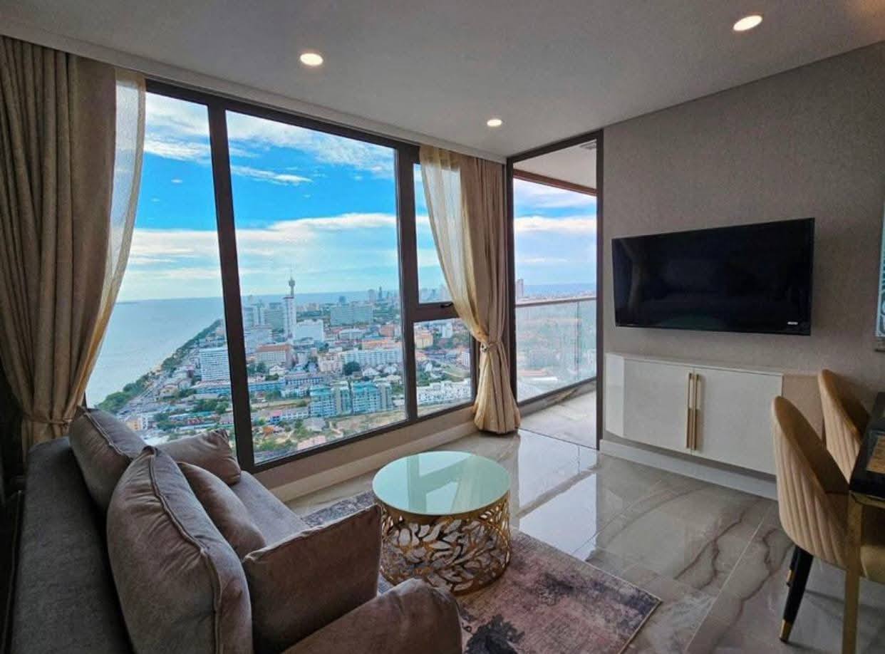 Touch The Sky - Private Pool Condo, Copacabana thumbnail