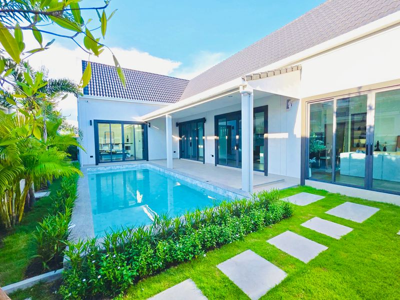 New Modern Pool Villa in Pattaya - Pong / Mabprachan Area