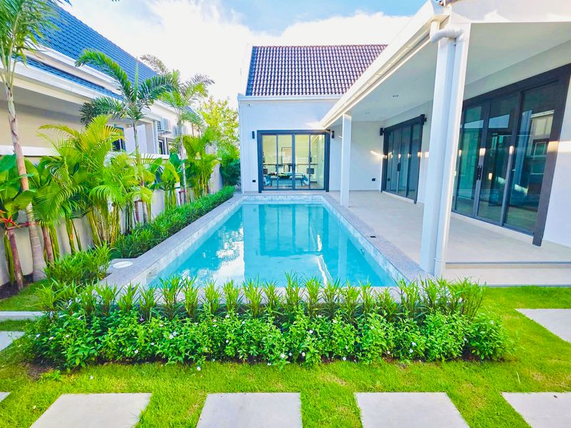 New Modern Pool Villa in Pattaya - Pong / Mabprachan Area thumbnail