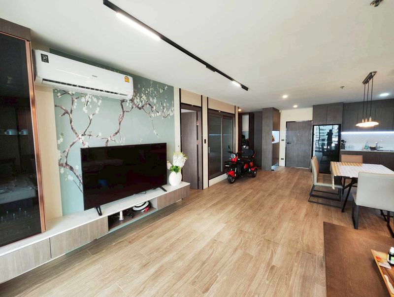 Spacious Sea View Residence For Sale View Talay 5C thumbnail