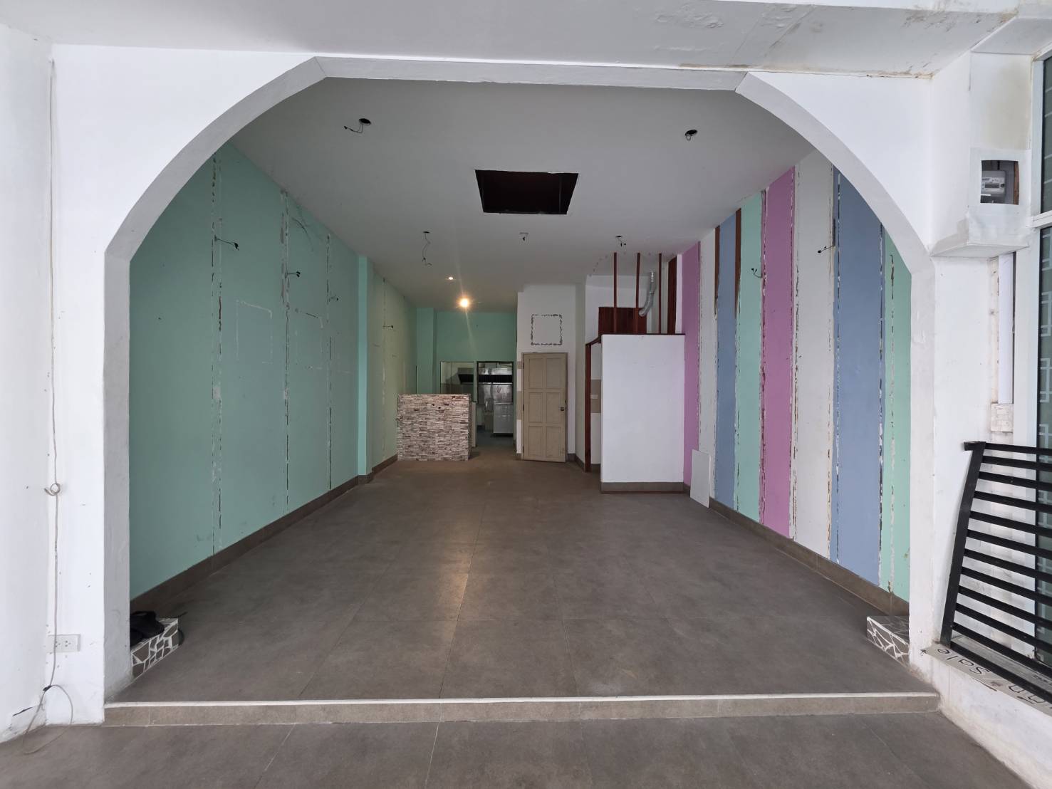 Commercial Building For Sale – Thappraya Road, Jomtien thumbnail