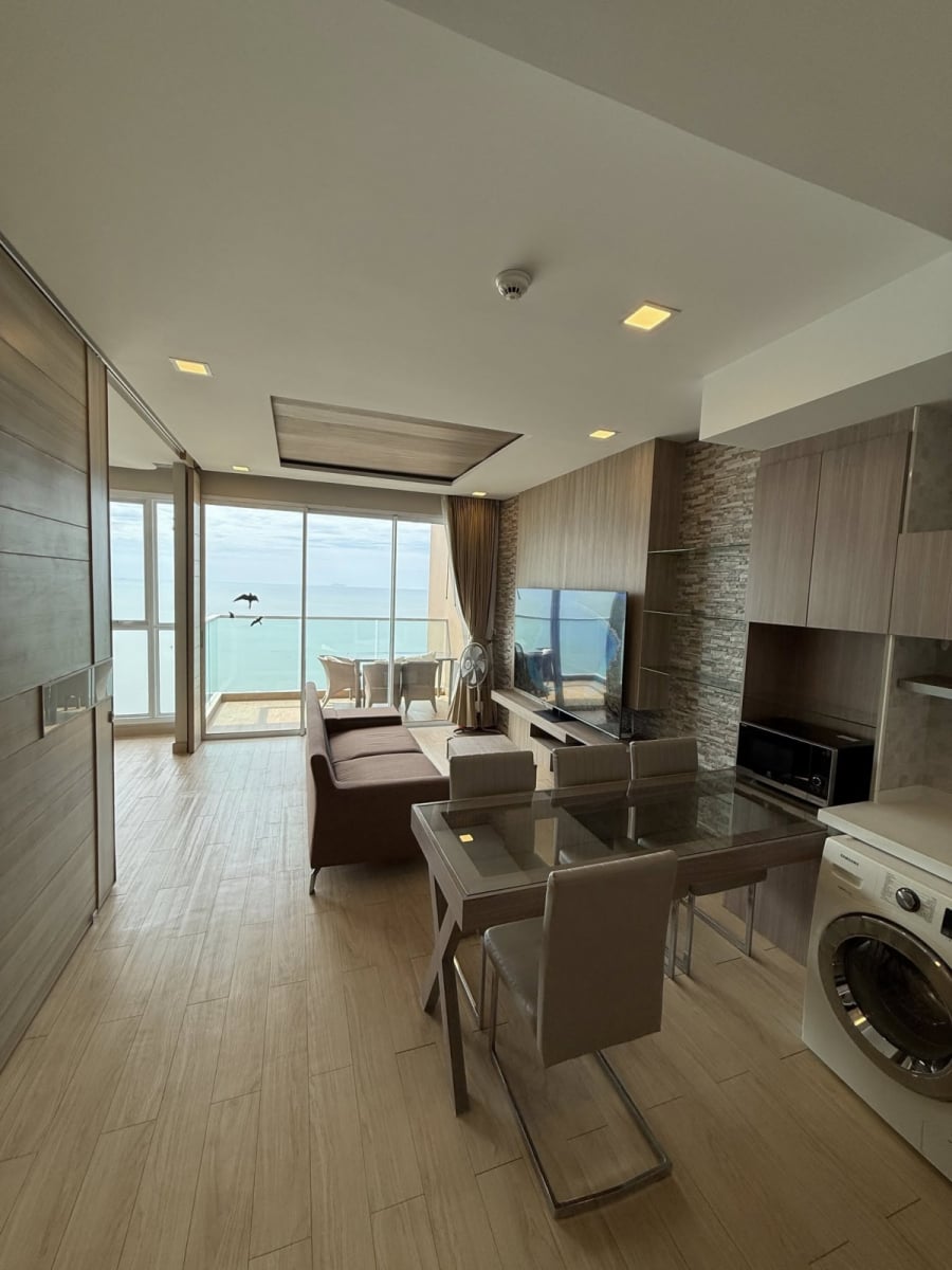 Seaside Condo For Rent @Cetus Beachfront, Jomtien thumbnail