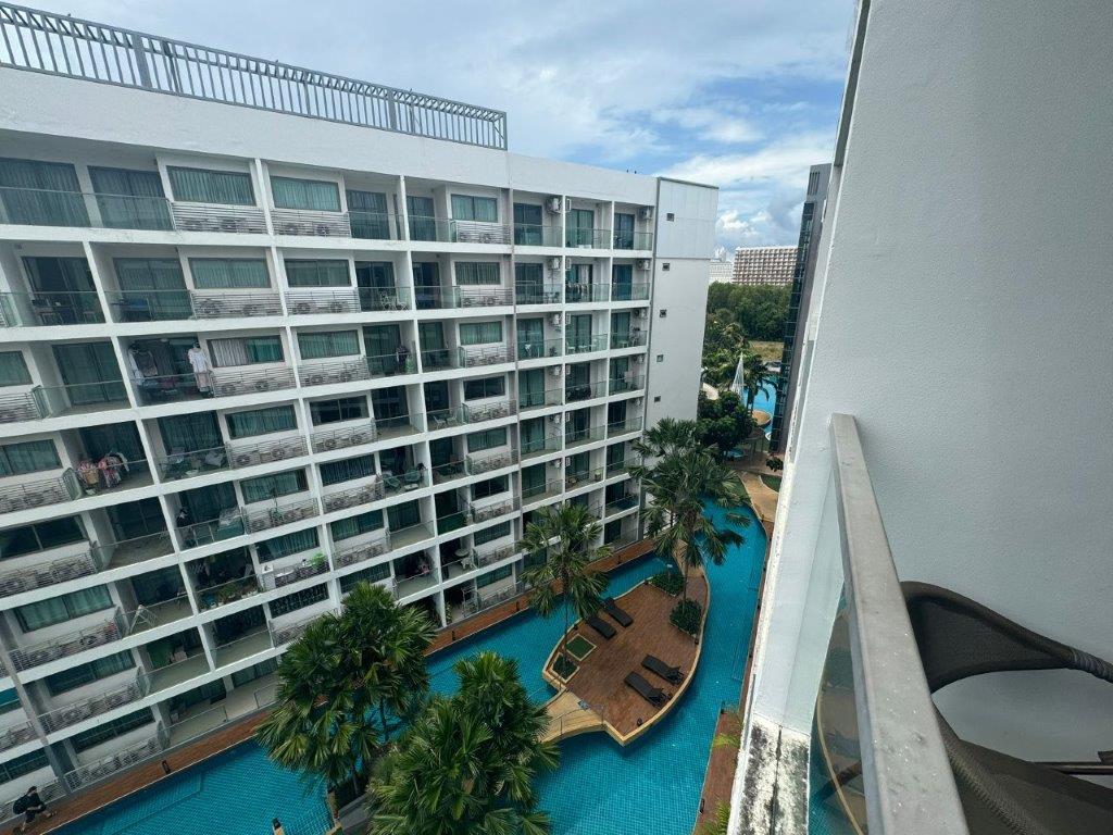 Resort Style Living - Pool View Condo for Rent at Laguna Beach Resort 1, Jomtien thumbnail