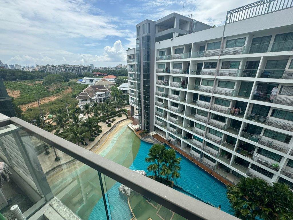 Resort Style Living - Pool View Condo for Rent at Laguna Beach Resort 1, Jomtien thumbnail