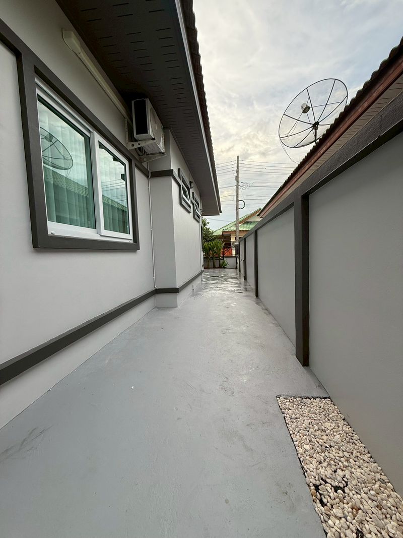 Renovated 3-Bedroom Single House For Sale at Pornthep Village 5 thumbnail