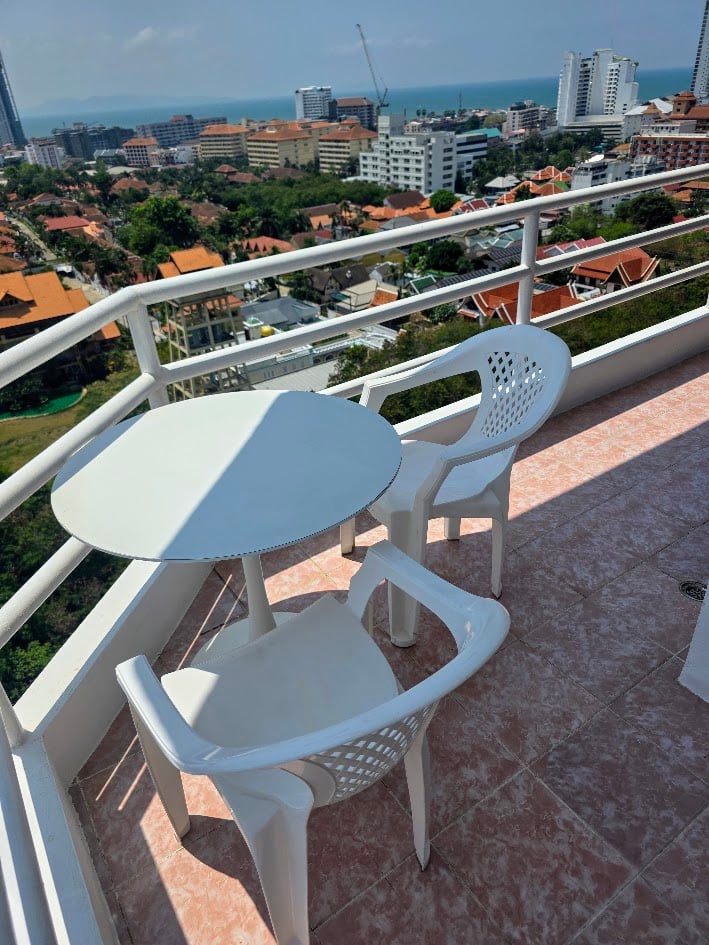 High-Floor Sea View studio -View Talay 2B thumbnail