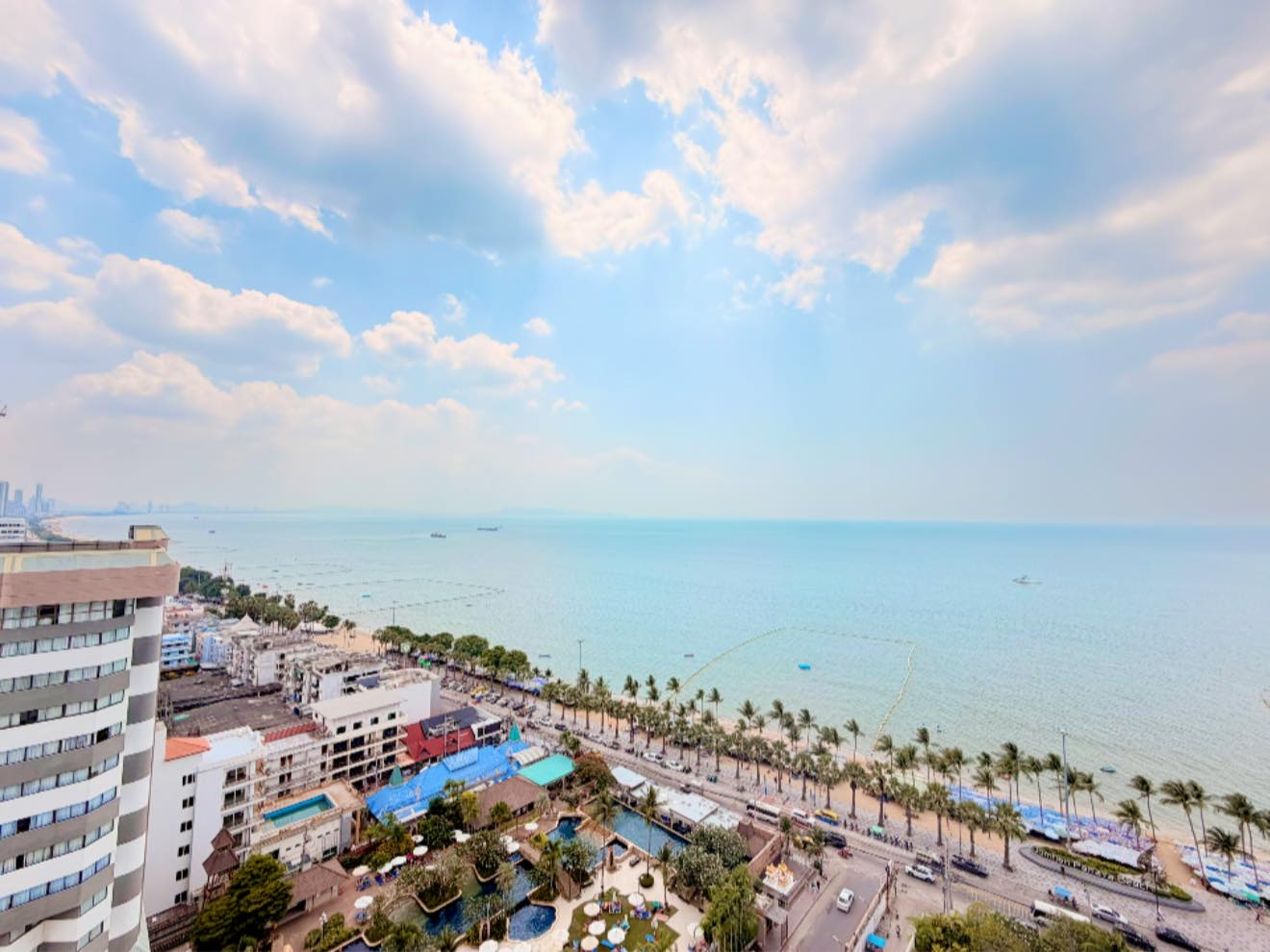 Panoramic Sea View Studio-Jomtien Plaza Condotel thumbnail