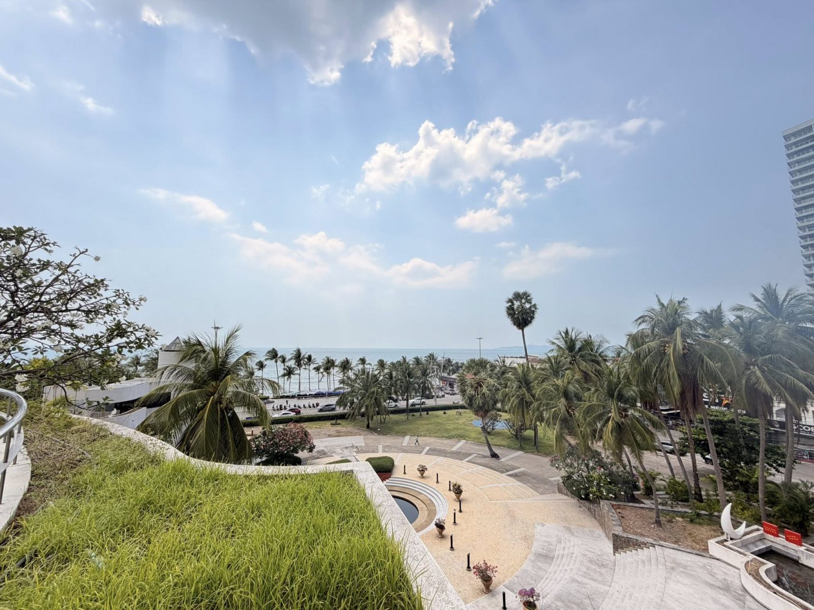 Panoramic Sea View Studio-Jomtien Plaza Condotel thumbnail
