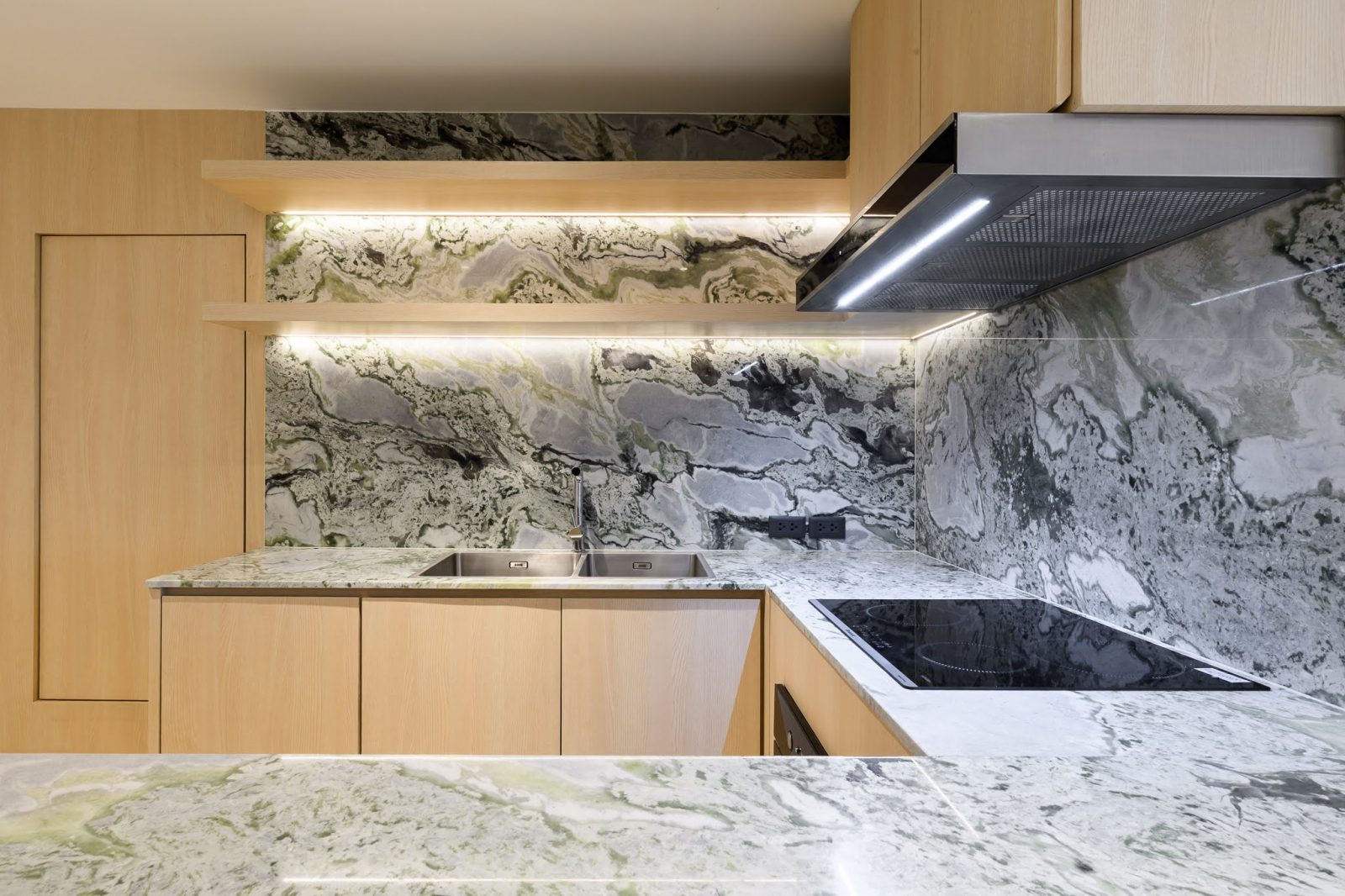 Panoramic Rea View residence -Jomtien Plaza Condotel thumbnail