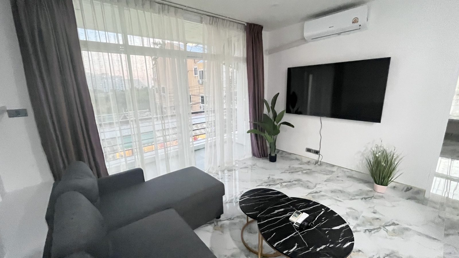 Spacious Coastal Residence-The Ocean Pearl Condominium thumbnail