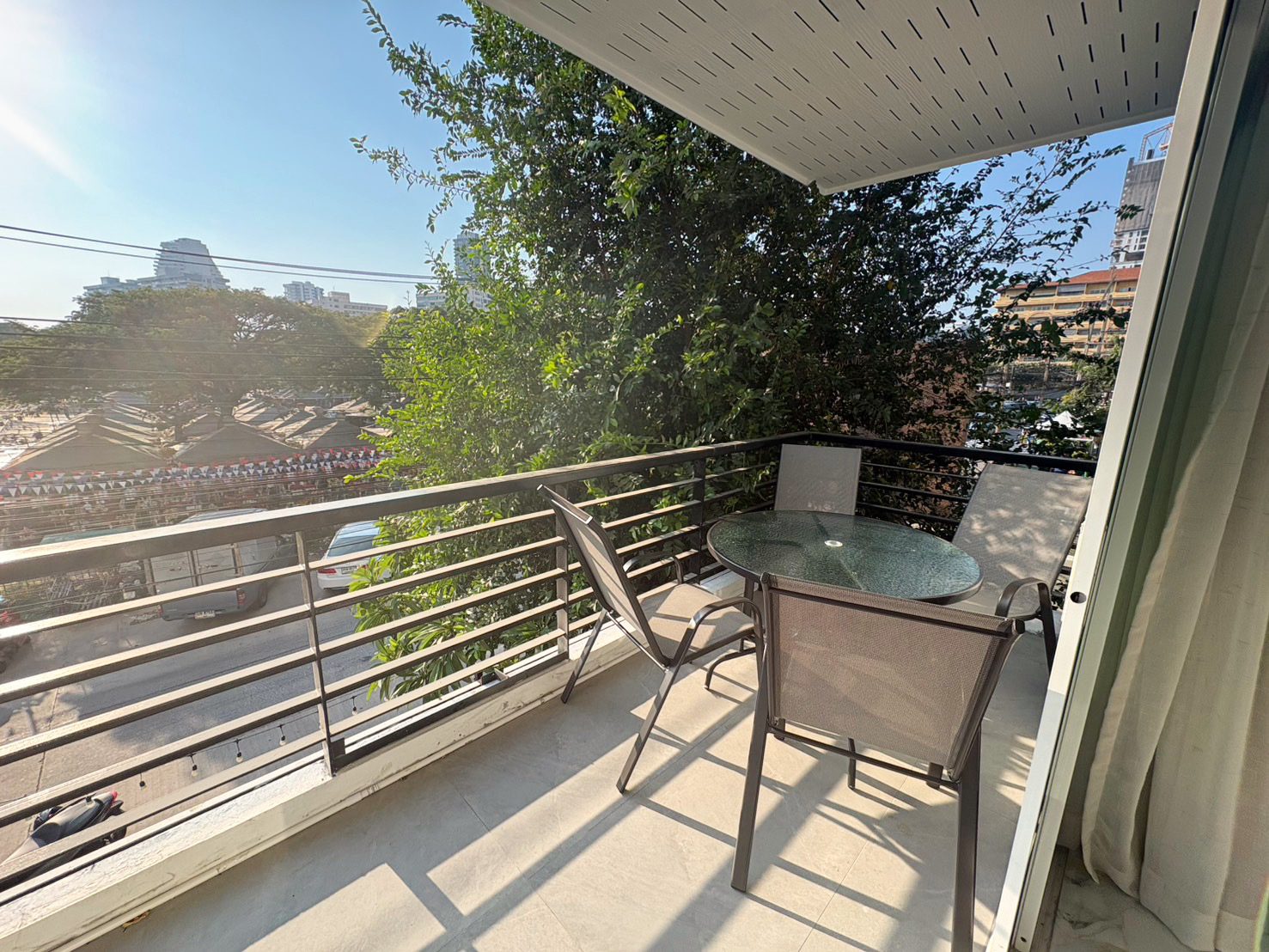 Spacious Seaside Residence -The Ocean Pearl Condominium thumbnail