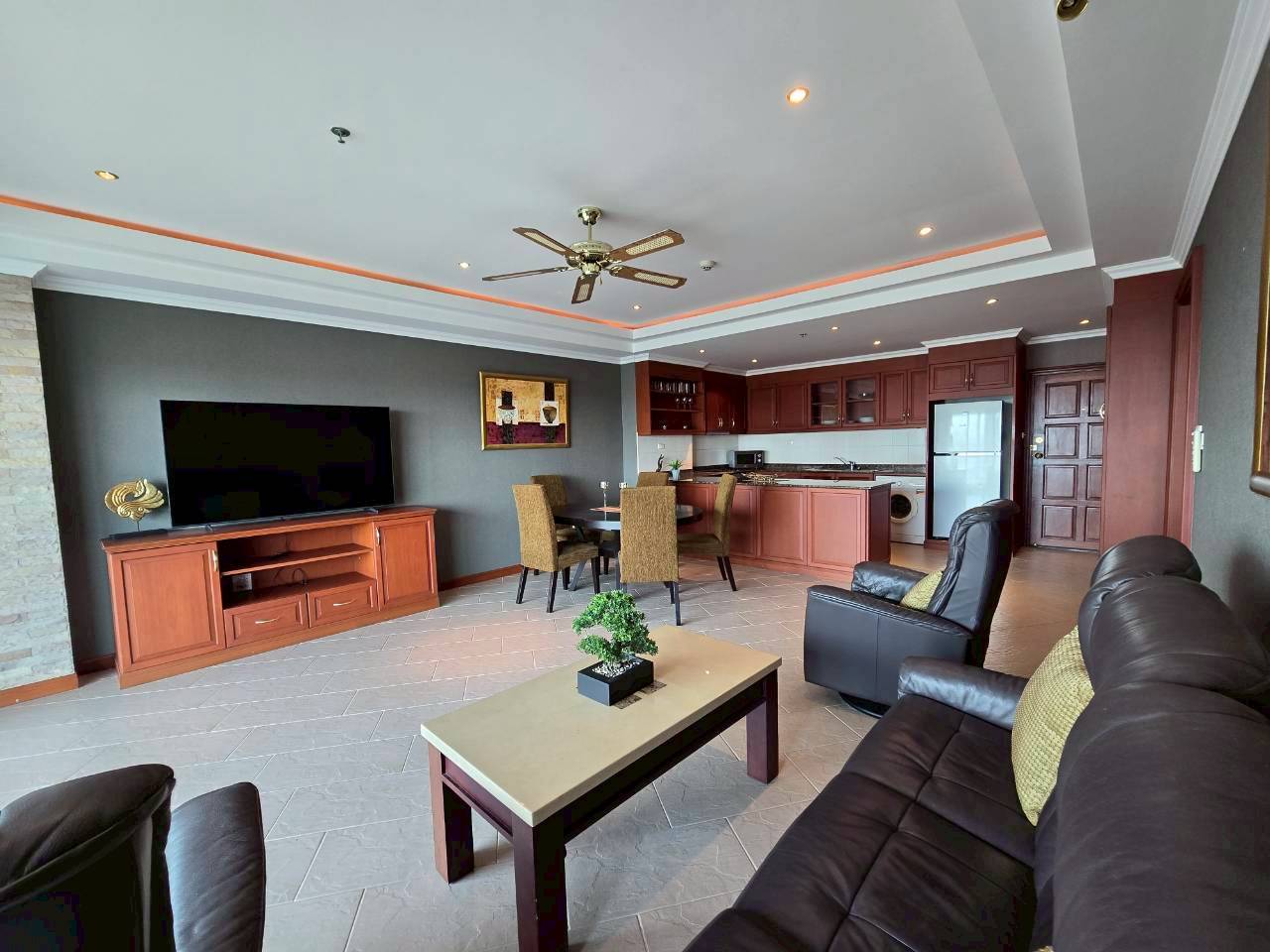 Spacious Sea View Residence -View Talay 5D, Jomtien thumbnail