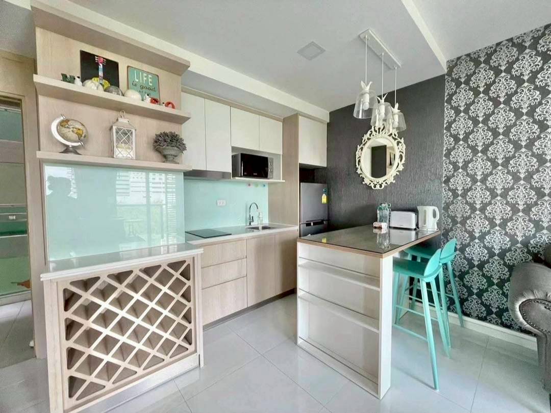 Stylish Renovated Residence The Cloud Pratumnak Hill thumbnail