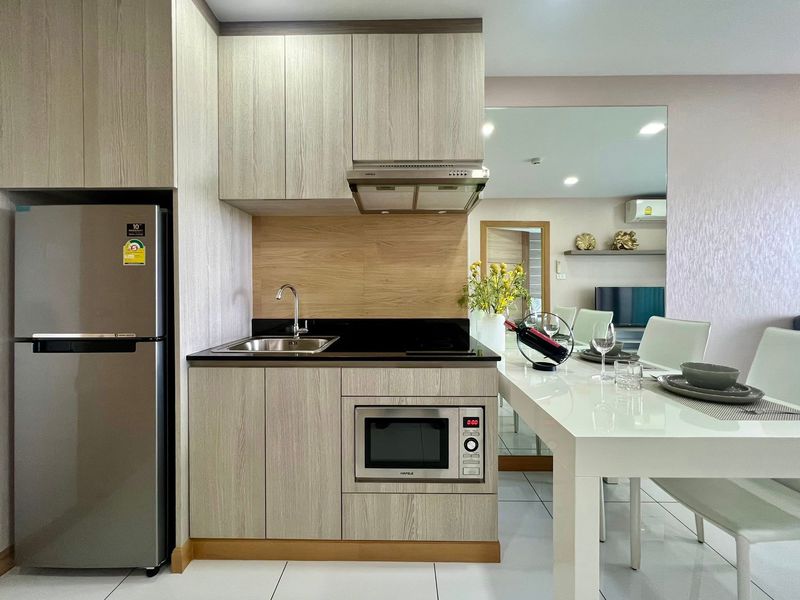 Yacht Lifestyle Condo - Whale Marina, Najomtien thumbnail