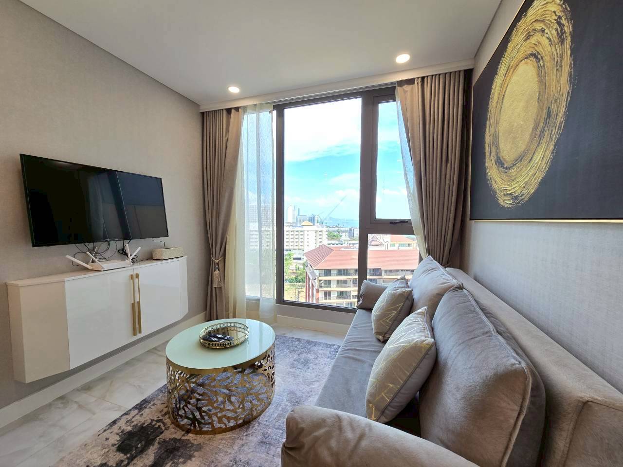 High-Rise Beachside Living - Copacabana Jomtien thumbnail