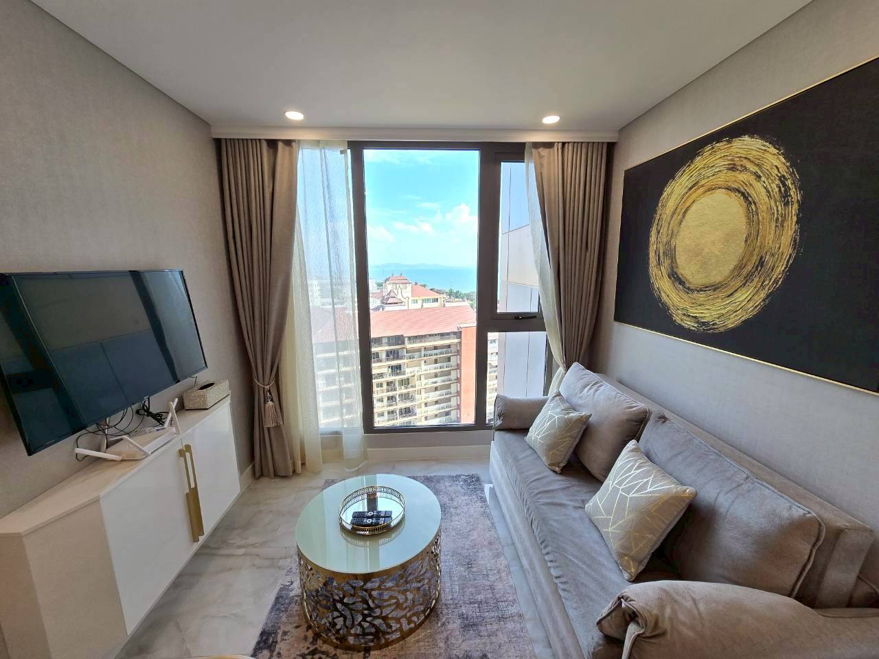 High-Rise Beachside Living - Copacabana Jomtien thumbnail