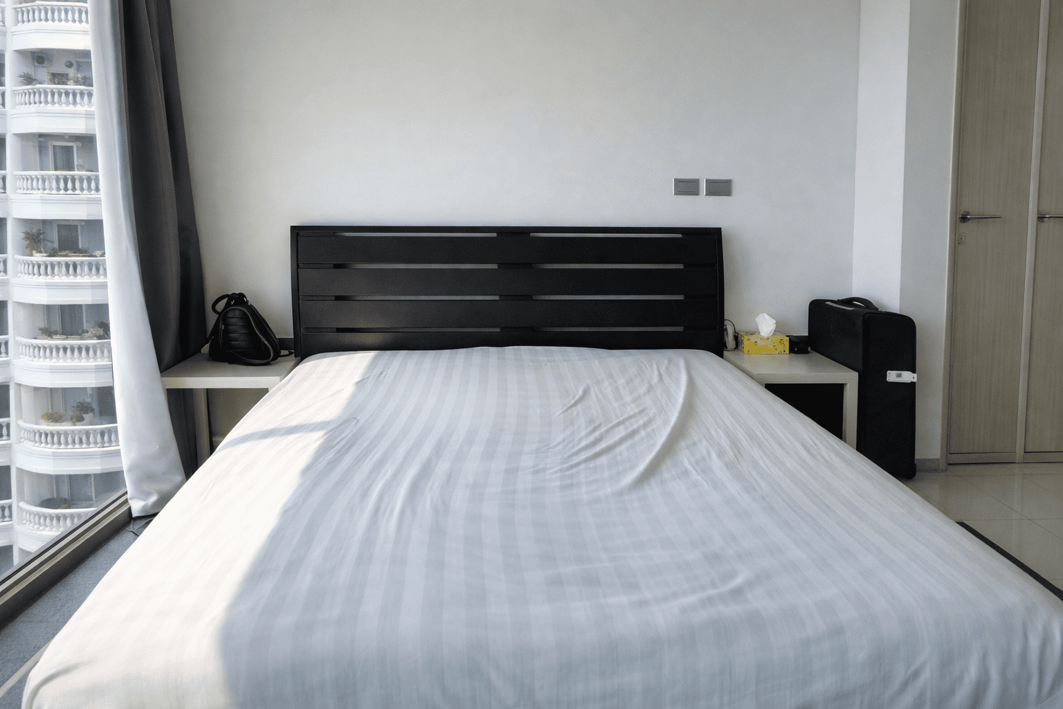 Exclusive Elevetor - Sea View 2-Bed Condo at Wongamat Tower thumbnail