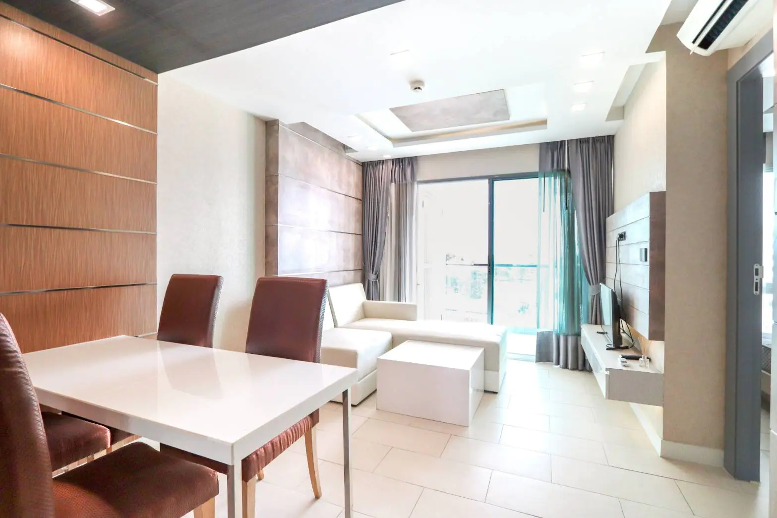 Serene Wongamat - The Prim Grand Wongamat at A Competitive Price