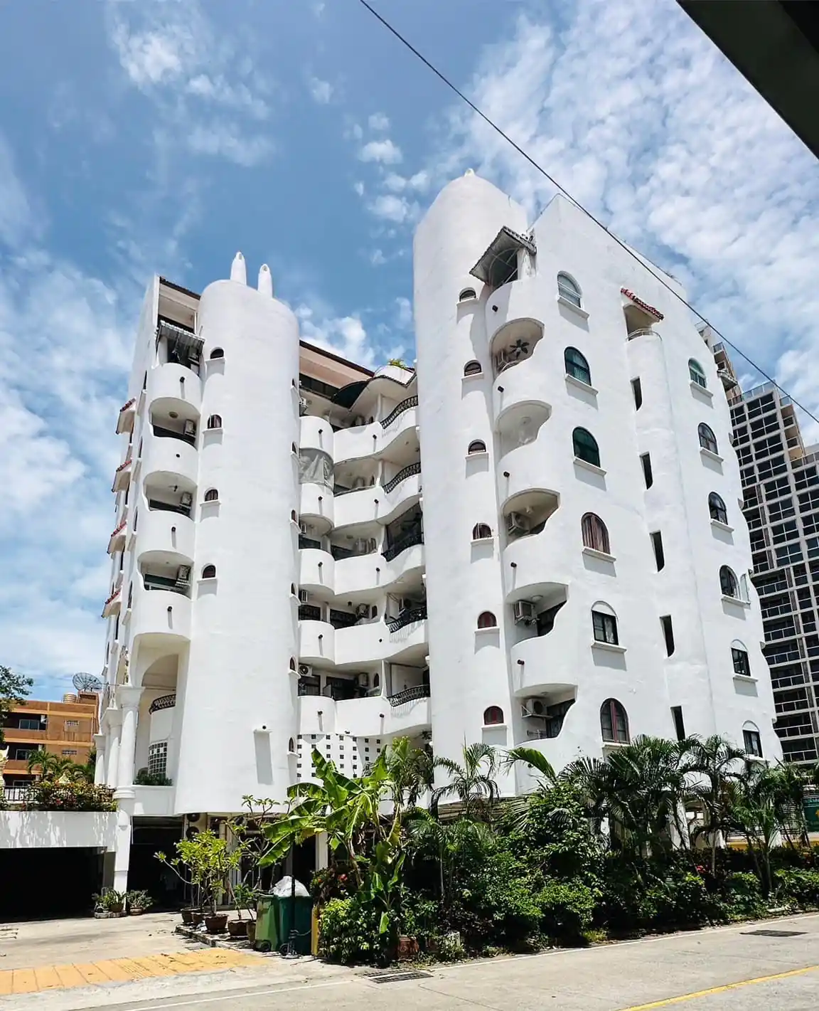 STUDIO FOR SALE ESPANA