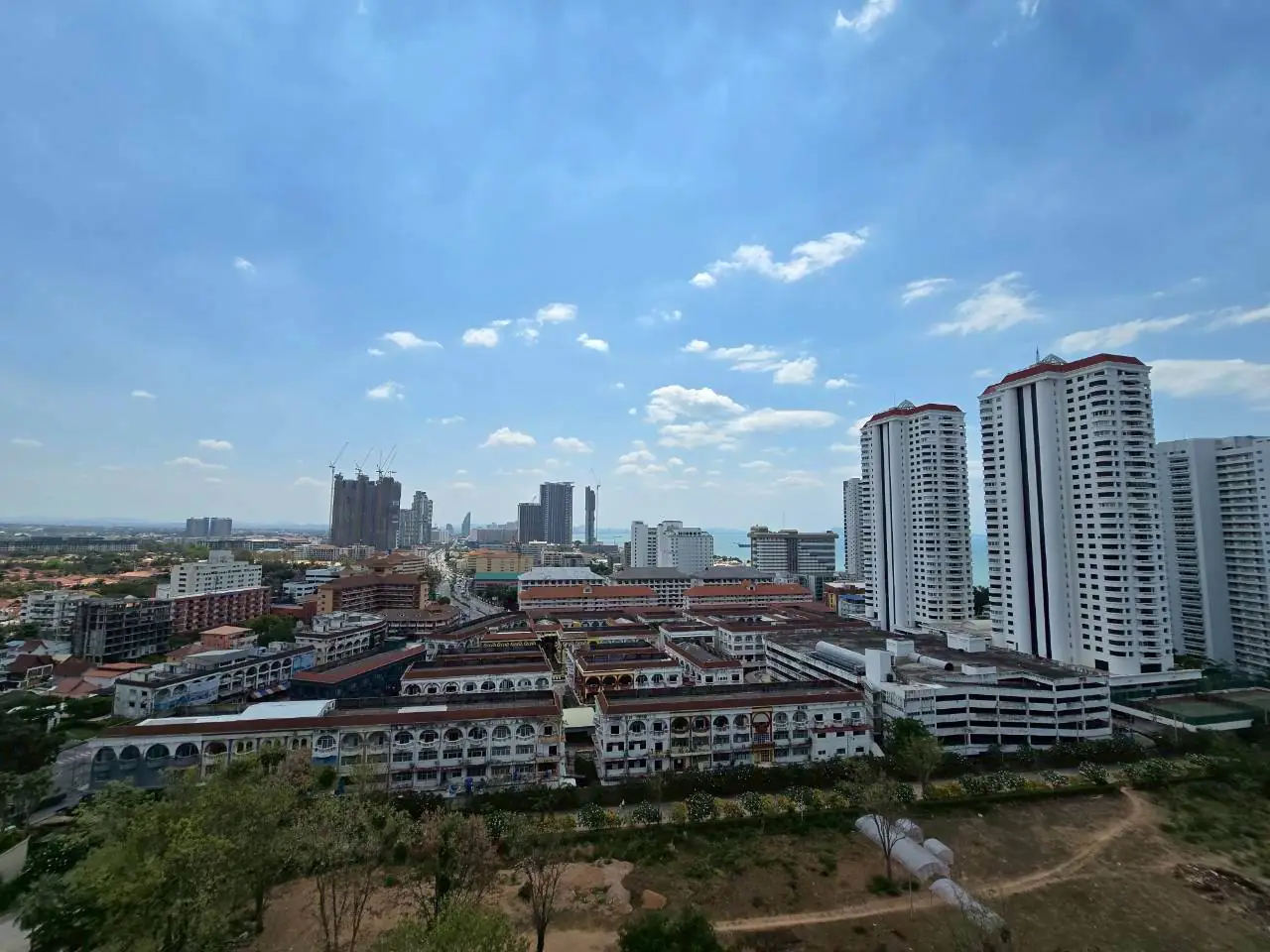 Spacious Sea View Residence -View Talay 5D, Jomtien